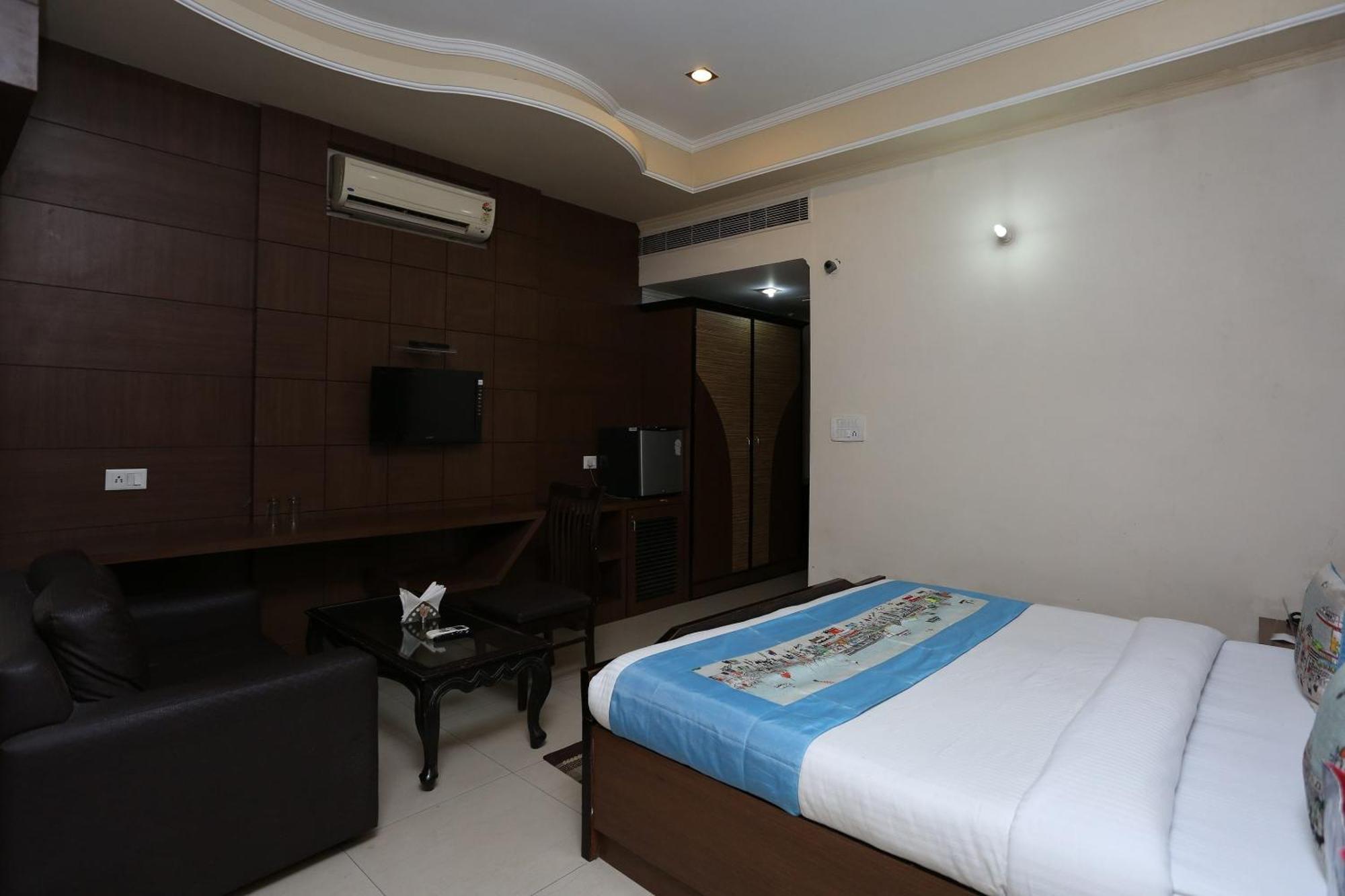 Hotel O Mukut Regency Ghaziabad Zewnętrze zdjęcie